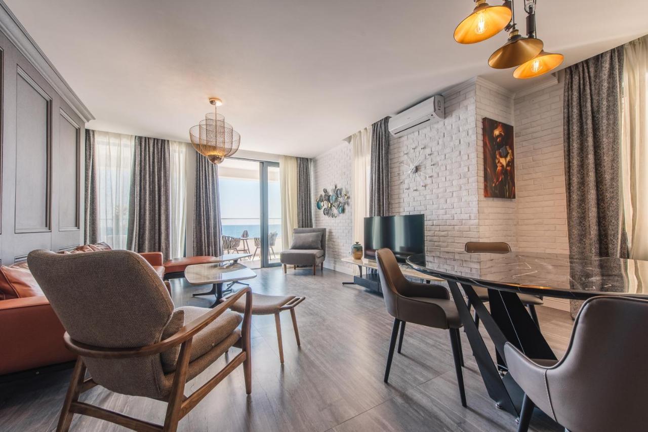 Dollaku Apartments Bar Bagian luar foto